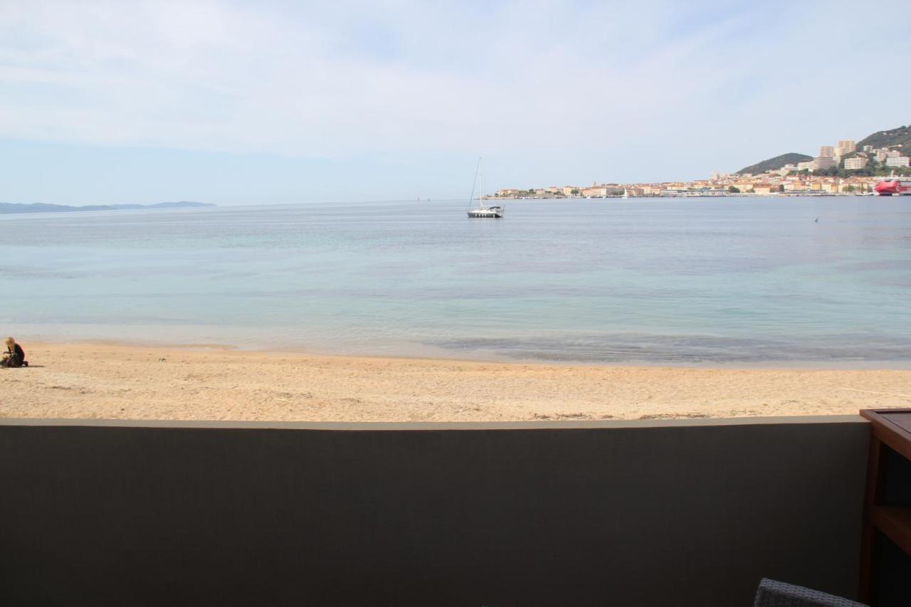 Pieds Dans L'eau Apartment